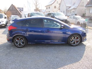 Ford Focus ST 2.0 Tempomat Easy-Driver-P. Winter-P. - bilder 25