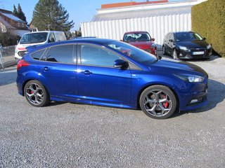Ford Focus ST 2.0 Tempomat Easy-Driver-P. Winter-P. - bilder 3