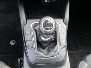 Ford Focus Turnier C&C, Navi, Rückf.Kamera, LED, Sitzheizung, Tempomat, PPS v+h - bilder 17