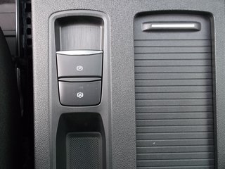 Ford Kuga ST-Line 1.5 AHK Panormadach LED DAB Tempomat - bilder 18