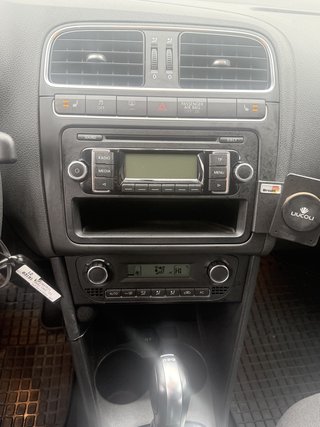 Volkswagen Polo V Automatik Wenig KM 1 HD Scheckheft Garantie Comfortline - foto 8