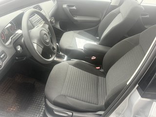 Volkswagen Polo V Automatik Wenig KM 1 HD Scheckheft Garantie Comfortline - foto 7