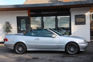 Mercedes-Benz CLK 320 AVANTGARDE Sehr gepflegtes Rentnerfahrz - bilder 3