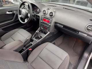 Audi A3 1.6 TDI Attraction Klima Tüv Neu Garantie - bilder 5