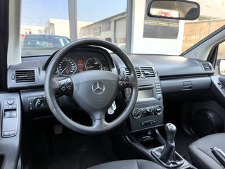 Mercedes-Benz A 180 5-türig Tüv Neu / Garantie / Sitzhzg - bilder 2