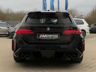 2026 BMW M5 Touring - photo 2