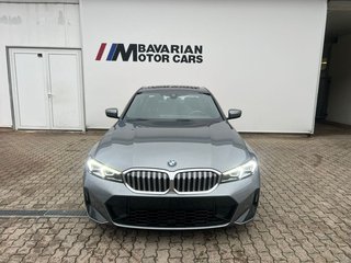 2024 BMW 330i Sedan - photo 2