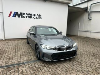 2024 BMW 330i Sedan - photo 3