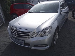 Mercedes-Benz E 200 CGI Avantgarde BlueEffi