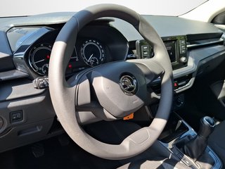 Skoda Fabia 1.0 MPI Active KLIMA / CARPLAY / SITZHEIZUNG / PDC - bilder 6