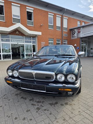 Jaguar XJ Used vehicle for sale
