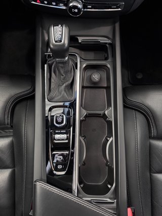 Volvo V60 Kombi Inscription AWD D4 HUD AHK Schiebedach - foto 22