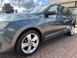 Skoda Rapid Spaceback Drive Xenon-Scheinwerfer PDC Kilma SH TÜV04/27 - bilder 9
