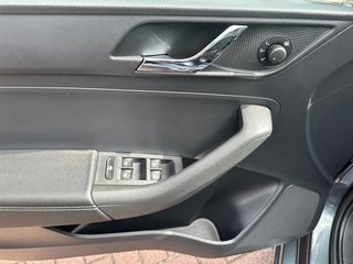 Skoda Rapid Spaceback Drive Xenon-Scheinwerfer PDC Kilma SH TÜV04/27 - bilder 10