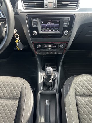 Skoda Rapid Spaceback Drive Xenon-Scheinwerfer PDC Kilma SH TÜV04/27 - bilder 18