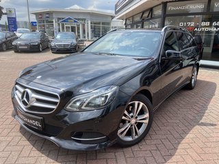 Mercedes-Benz E 220 CDI BlueEfficiency AHK, Scheinwerfer LED, Schiebedach - photo 1
