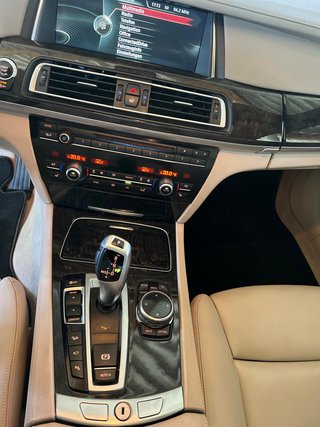 BMW 740 d xDrive BMW d L Allrad Facelift Xenon Sportsitze - bilder 14