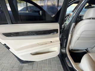 BMW 740 d xDrive BMW d L Allrad Facelift Xenon Sportsitze - bilder 16