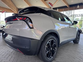 Alfa Romeo Junior Elettrica 115 kW Wärmepumpe, 18-Zoll, 10,25-Zoll-Display - bilder 5