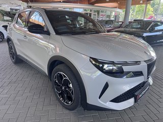Alfa Romeo Junior Elettrica 115 kW Wärmepumpe, 18-Zoll, 10,25-Zoll-Display - bilder 3