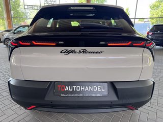 Alfa Romeo Junior Elettrica 115 kW Wärmepumpe, 18-Zoll, 10,25-Zoll-Display - bilder 6