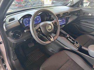 Alfa Romeo Junior Elettrica 115 kW Wärmepumpe, 18-Zoll, 10,25-Zoll-Display - bilder 11