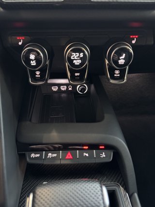 Audi R8 Coupe 5.2 FSI RWD performance Carbon B&O Kamera LED Nappa - bilder 15