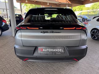 Alfa Romeo Junior Elettrica 115 kW Wärmepumpe, 18-Zoll, 10,25-Zoll-Display - photo 5