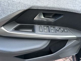 Peugeot 3008 Hybrid 145 GT Full-LED / Kamera 180° / ACC - foto 12