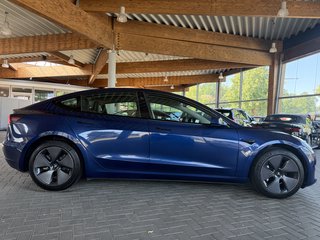 Tesla Model 3 Long Range Dual AWD Wärmepumpe, Premium-Sound, Glasdach - bilder 3