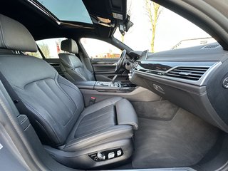 BMW 730 d xDrive M Sport Head-up-Display/Harman-Kardon / Laserlicht - bilder 23