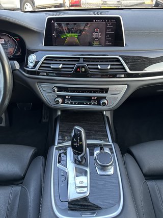 BMW 730 d xDrive M Sport Head-up-Display/Harman-Kardon / Laserlicht - bilder 29