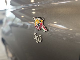 Abarth 500 Cabrio 595 C Competizione - bilder 18