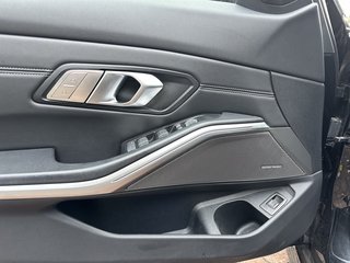 BMW 320 d xDrive M Sport Head-up-Display, Laser, AHK, Kamera - foto 12