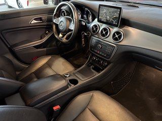 Mercedes-Benz CLA 200 AMG, Night-Paket Leder, Kamera, Pano, - bilder 15