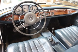 1970 Mercedes-Benz 280 SE weiß (050), blaues Verdeck, blaues Leder - photo 25