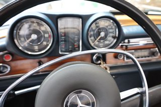 1970 Mercedes-Benz 280 SE weiß (050), blaues Verdeck, blaues Leder - photo 41