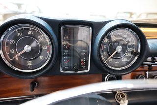 1970 Mercedes-Benz 280 SE weiß (050), blaues Verdeck, blaues Leder - photo 42