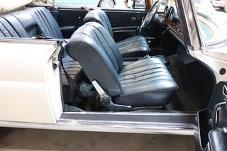 1970 Mercedes-Benz 280 SE weiß (050), blaues Verdeck, blaues Leder - photo 35