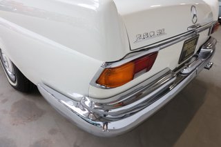 1970 Mercedes-Benz 280 SE weiß (050), blaues Verdeck, blaues Leder - photo 74