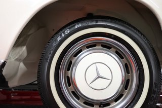 1970 Mercedes-Benz 280 SE weiß (050), blaues Verdeck, blaues Leder - photo 177