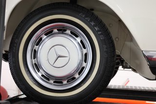 1970 Mercedes-Benz 280 SE weiß (050), blaues Verdeck, blaues Leder - photo 183