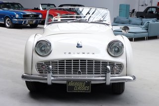 1959 Triumph TR3A aus Kalifornien und aus Erstbesitz Leder neu, Lackierung fast neu - photo 19