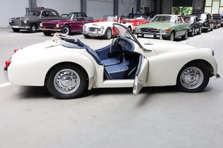 1959 Triumph TR3A aus Kalifornien und aus Erstbesitz Leder neu, Lackierung fast neu - photo 32