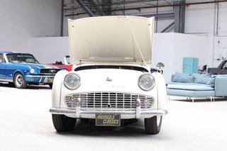 1959 Triumph TR3A aus Kalifornien und aus Erstbesitz Leder neu, Lackierung fast neu - photo 20