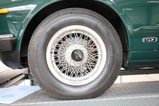 1990 Jaguar Daimler Double Six in british racing green - photo 109