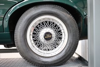 1990 Jaguar Daimler Double Six in british racing green - photo 110