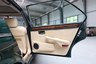 1990 Jaguar Daimler Double Six in british racing green - photo 52