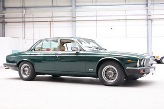 1990 Jaguar Daimler Double Six in british racing green - photo 8