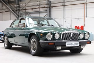 1990 Jaguar Daimler Double Six in british racing green - photo 9